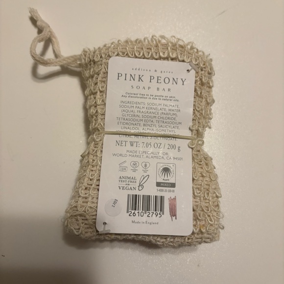 Pink peony soap bar with exfoliating pouch - Picture 2 of 2